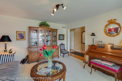 505 Wendover Dr, Lansing, MI 48906 photo 18