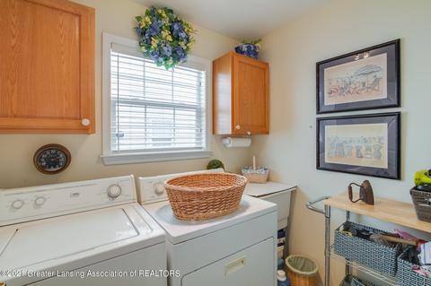 505 Wendover Dr, Lansing, MI 48906 photo 34