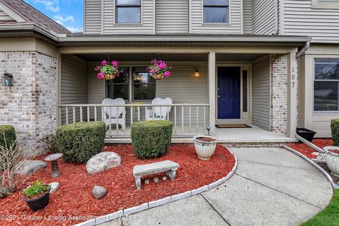 107 Windyrush Ln, Dewitt, MI 48820 photo 3