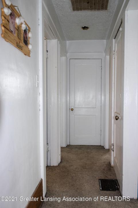 1340 Eureka St, Lansing, MI 48912 photo 25