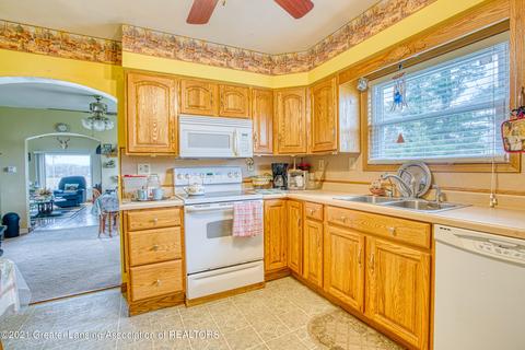 10280 W Herbison Rd, Eagle, MI 48822 photo 19