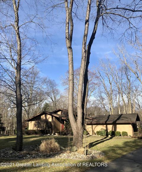 4651 Jadestone Dr, Williamston, MI 48895 photo 2
