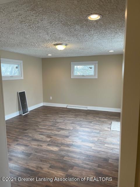 344 E Miller Rd, Lansing, MI 48911 photo 12