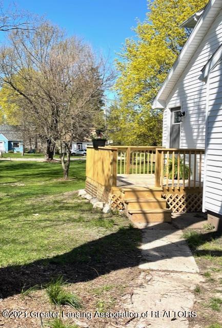 344 E Miller Rd, Lansing, MI 48911 photo 4