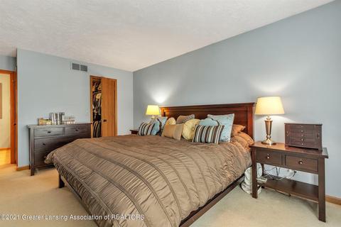 1094 Buckingham Rd, Haslett, MI 48840 photo 28