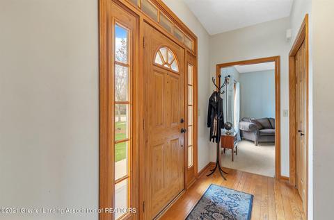 1094 Buckingham Rd, Haslett, MI 48840 photo 11