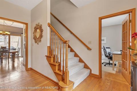 1094 Buckingham Rd, Haslett, MI 48840 photo 7