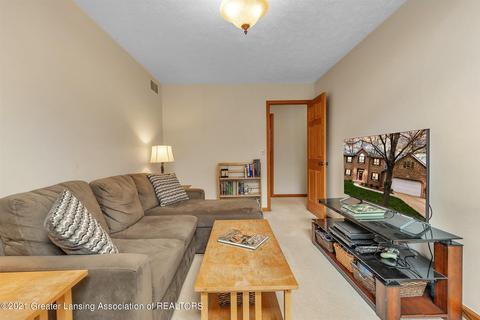 1094 Buckingham Rd, Haslett, MI 48840 photo 32