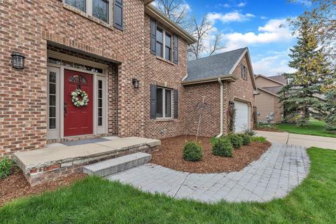 1094 Buckingham Rd, Haslett, MI 48840 photo 3