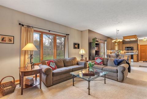 1094 Buckingham Rd, Haslett, MI 48840 photo 15