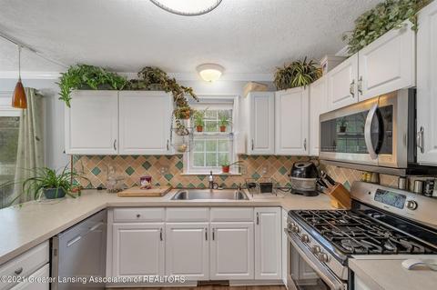 5919 Shaw St, Haslett, MI 48840 photo 13