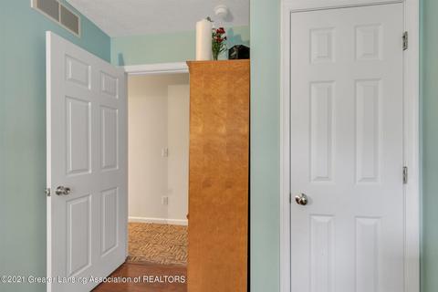 5919 Shaw St, Haslett, MI 48840 photo 18