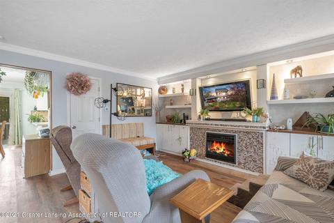 5919 Shaw St, Haslett, MI 48840 photo 9
