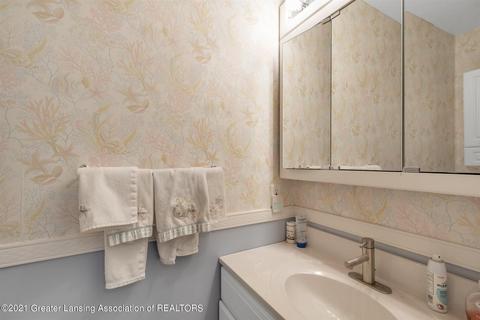 5919 Shaw St, Haslett, MI 48840 photo 16