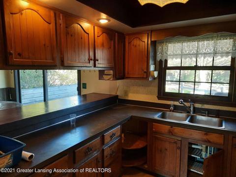 136 Cherry St, Dimondale, MI 48821 photo 7
