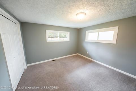 9134 Coleman Rd, Haslett, MI 48840 photo 12
