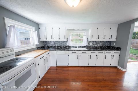 9134 Coleman Rd, Haslett, MI 48840 photo 8