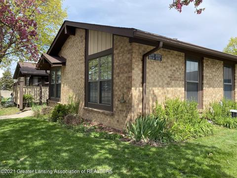 2719 Roundtree Dr, Troy, MI 48083 photo 1