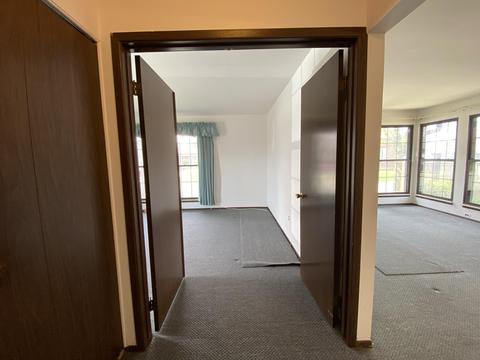 2719 Roundtree Dr, Troy, MI 48083 photo 15