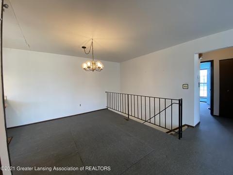 2719 Roundtree Dr, Troy, MI 48083 photo 11