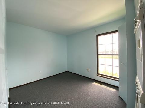 2719 Roundtree Dr, Troy, MI 48083 photo 18