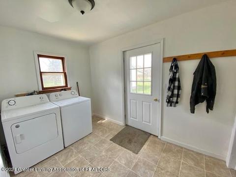 159 E Cedar St, Elsie, MI 48831 photo 9