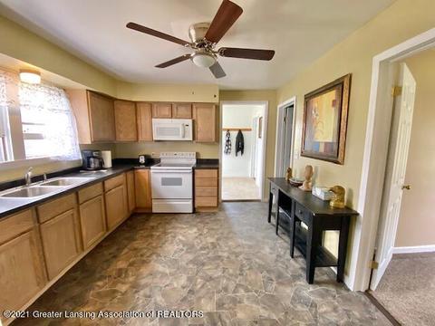 159 E Cedar St, Elsie, MI 48831 photo 5