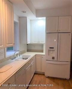 6215 E Lake Dr, Haslett, MI 48840 photo 5