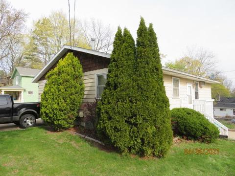 435 E Oak St, Mason, MI 48854 photo 3