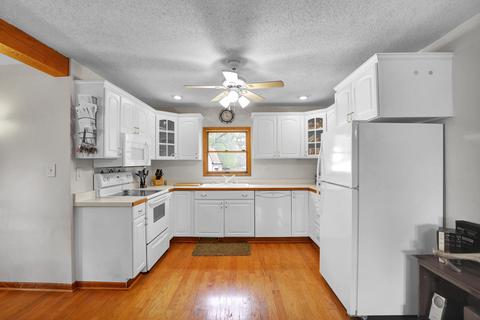 6823 Cooper Rd, Lansing, MI 48911 photo 10
