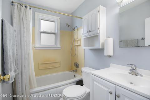 6283 Marsh Rd, Haslett, MI 48840 photo 10