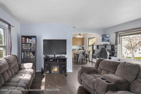 6283 Marsh Rd, Haslett, MI 48840 photo 5