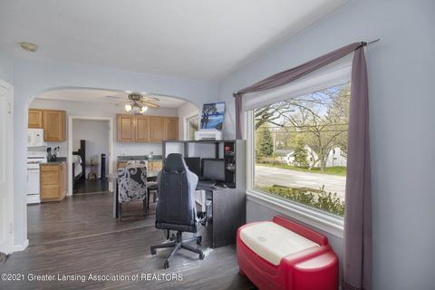 6283 Marsh Rd, Haslett, MI 48840 photo 11