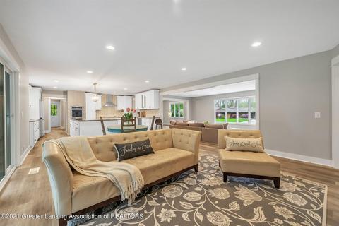4635 Sequoia Trl, Okemos, MI 48864 photo 14