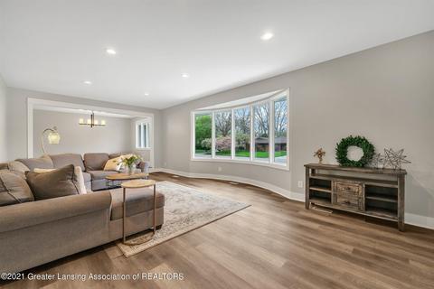 4635 Sequoia Trl, Okemos, MI 48864 photo 8