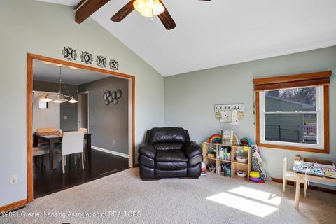 303 Iris Ave, Lansing, MI 48917 photo 7