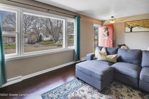 303 Iris Ave, Lansing, MI 48917 photo 3