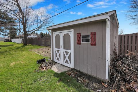 303 Iris Ave, Lansing, MI 48917 photo 28