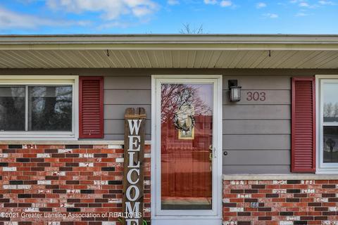 303 Iris Ave, Lansing, MI 48917 photo 2