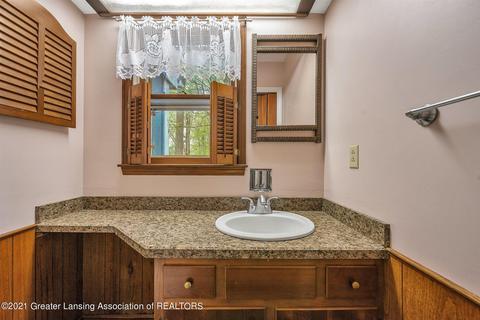 11199 Eden Trl, Eagle, MI 48822 photo 17