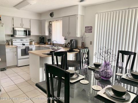 3511 Cooley Dr, Lansing, MI 48911 photo 7