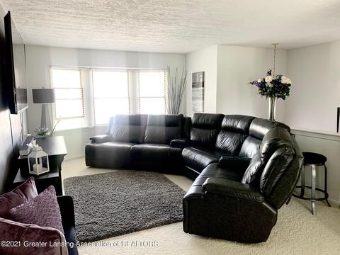 3511 Cooley Dr, Lansing, MI 48911 photo 3