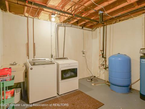1202 Redpole, Dewitt, MI 48820 photo 26