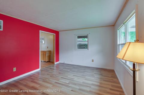 811 E Harris St, Lansing, MI 48906 photo 4