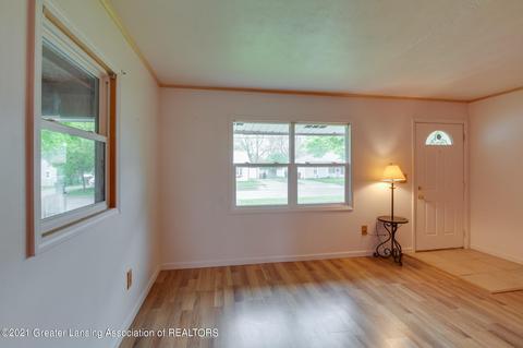811 E Harris St, Lansing, MI 48906 photo 6