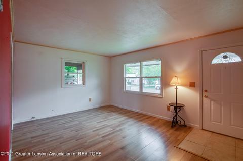 811 E Harris St, Lansing, MI 48906 photo 5