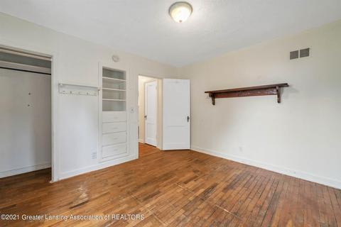 608 Clement Rd, Lansing, MI 48917 photo 15