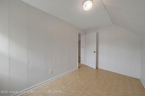 608 Clement Rd, Lansing, MI 48917 photo 25