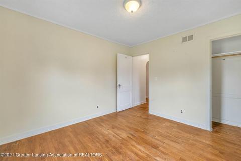 608 Clement Rd, Lansing, MI 48917 photo 19