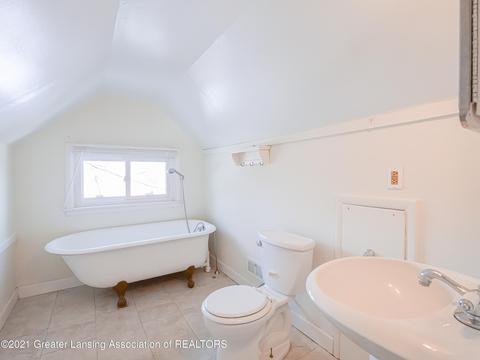 112 W Maple St, Lansing, MI 48906 photo 23